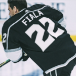 ▶️ NHL – 3 points pour Kevin FIala face à Pius Suter