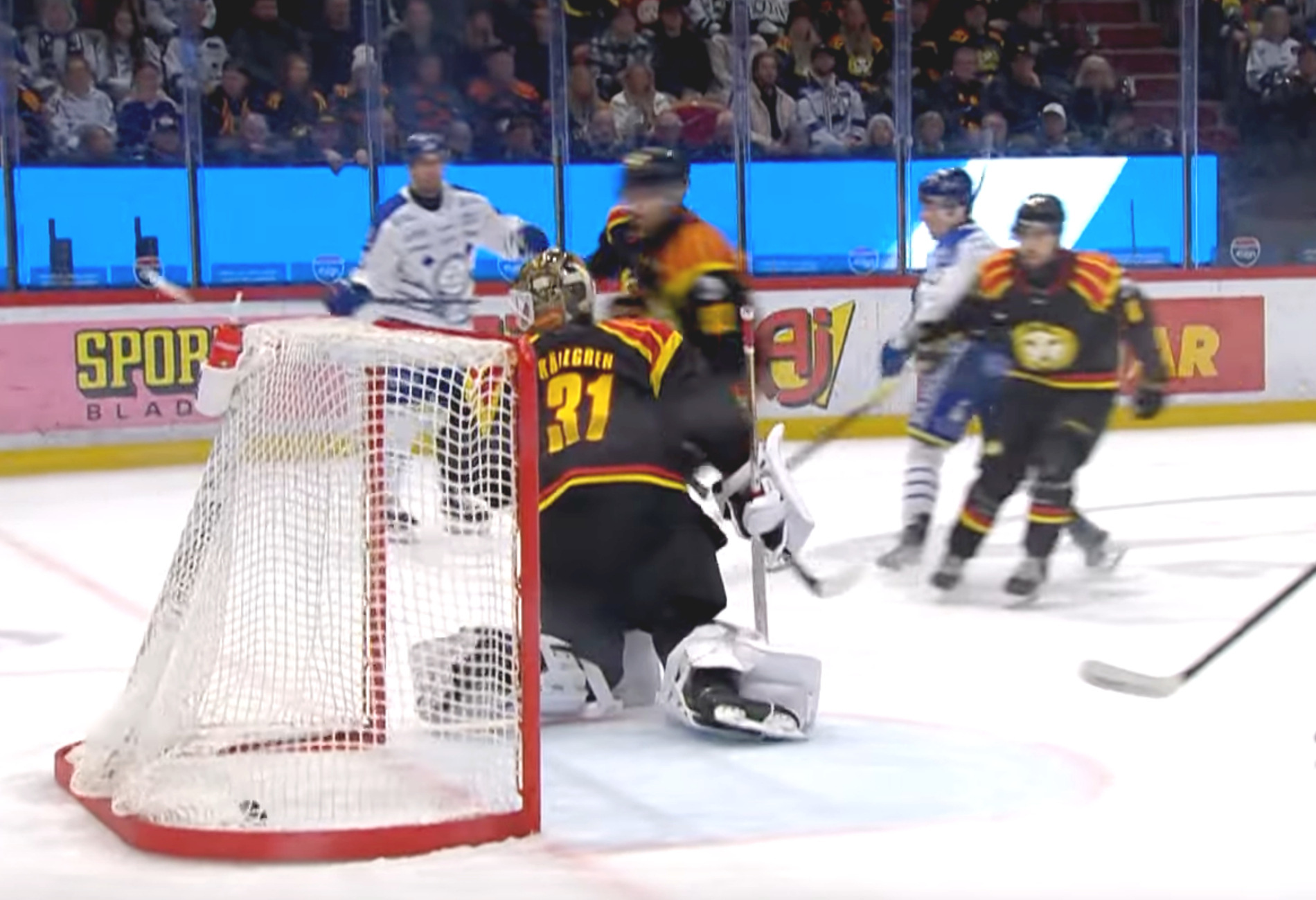 ▶️ SHL – Le leader Brynäs battu à la maison (highlights)