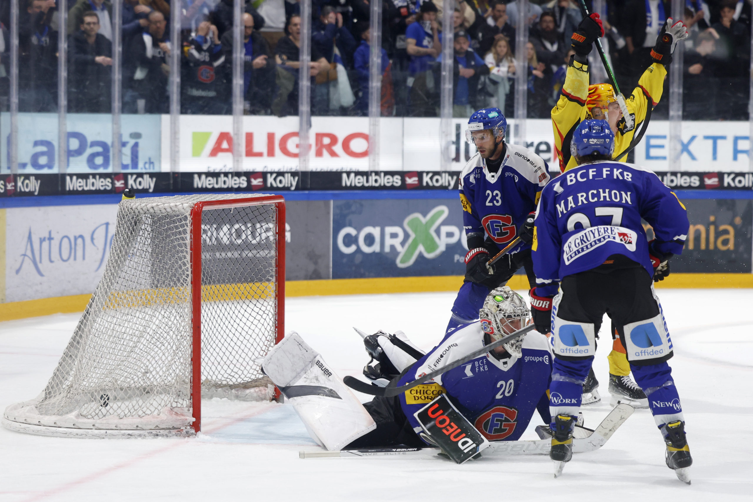 NATIONAL LEAGUE – Gottéron a frôlé la qualification, mais Berne reprend l’avantage