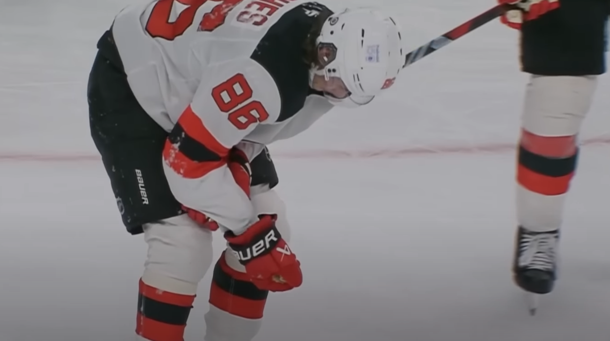 NHL – Coup dur chez les Devils, Jack Hughes a fini sa saison