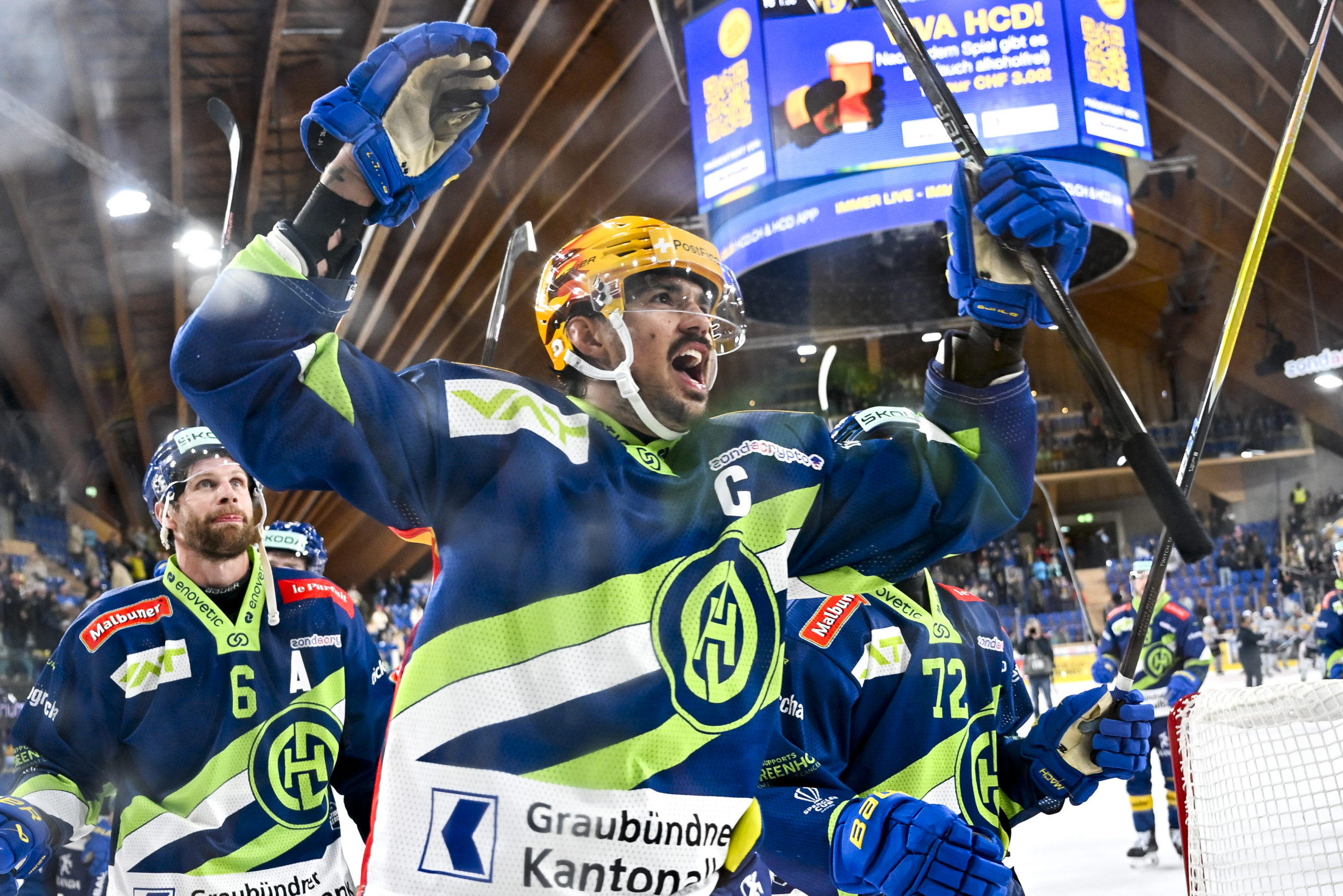 ▶️ HIGHLIGHTS – Les images du match Davos vs Fribourg