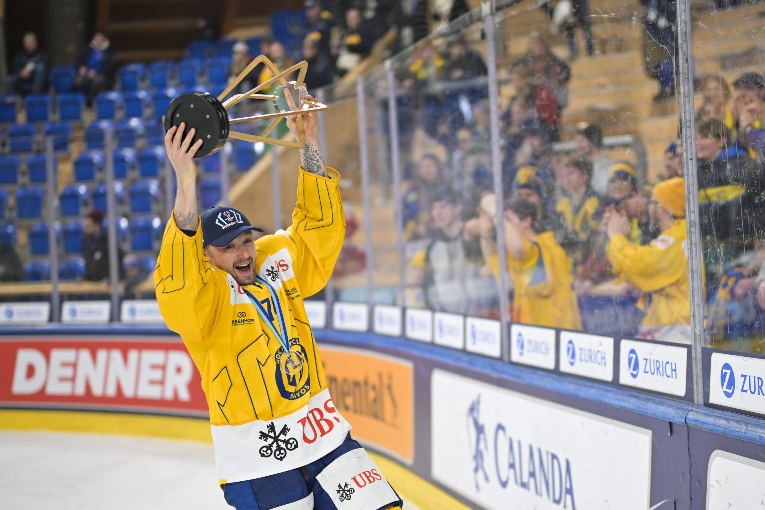 DAVOS – Rasmus Asplund prolonge jusqu&rsquo;en 2029