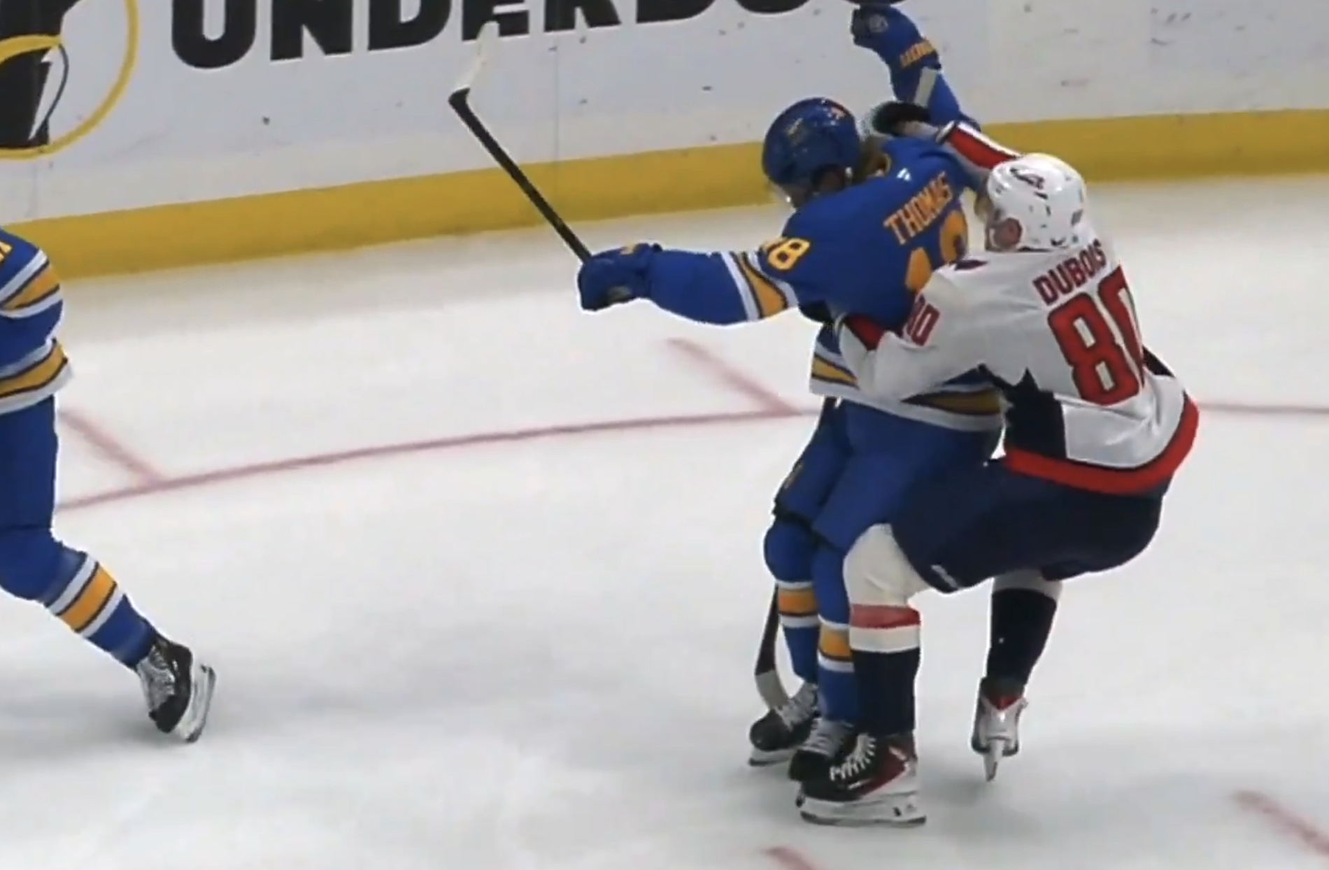 ▶️ NHL – Pierre-Luc Dubois (WSH) risque d&rsquo;être suspendu pour une prise de lutte