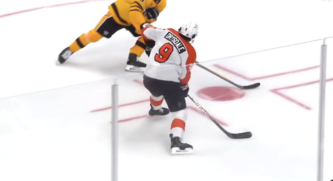 ▶️ NHL – Les Flyers remportent la 1ère manche de la «Battle of Pennsylvania»