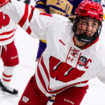 IIHF – Caroline Harvey (USA) sacrée joueuse de l’année devant Alina Müller (SUI)