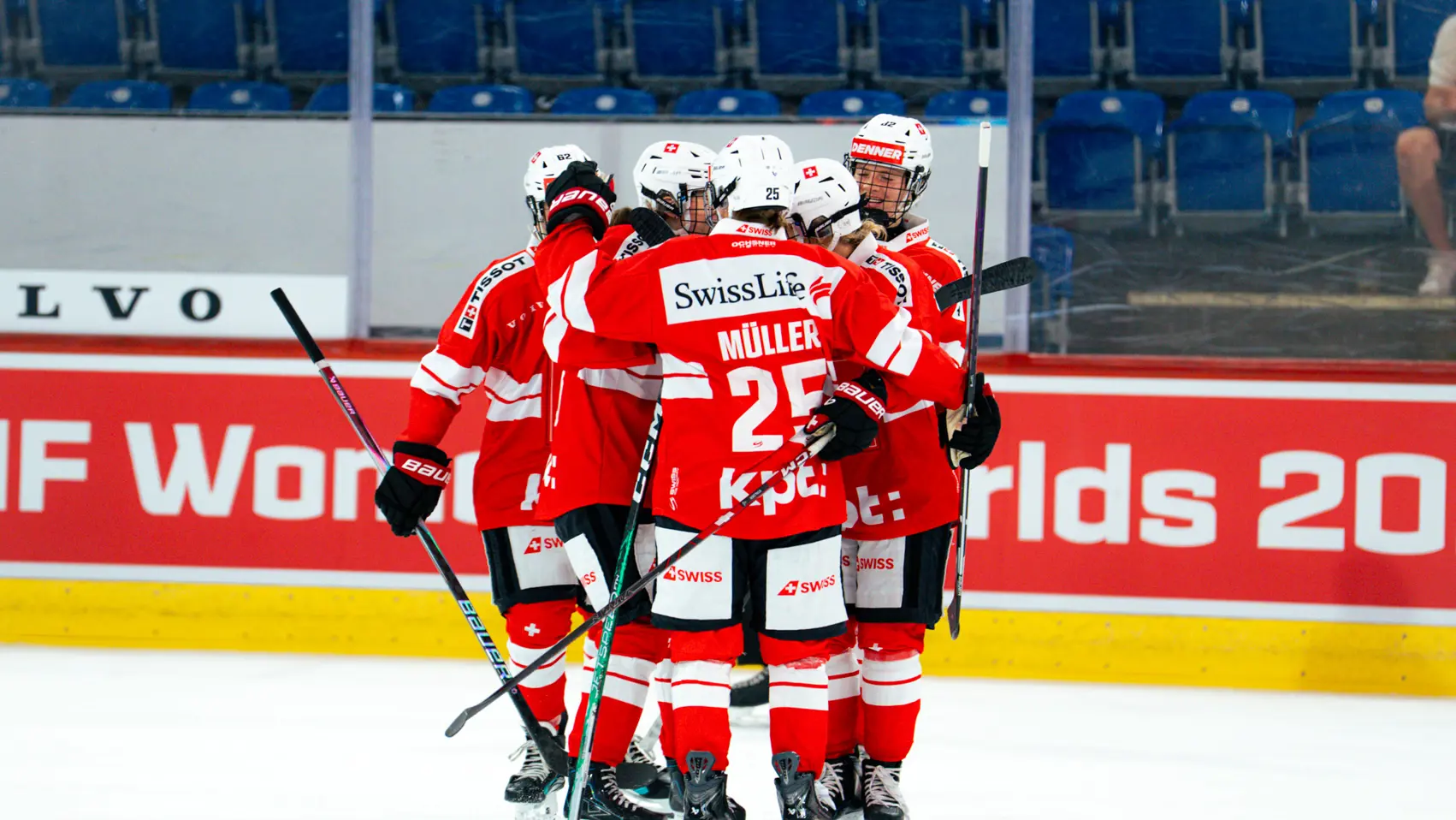 EURO HOCKEY TOUR FÉMININ – Première réussie pour Shannon Miller à Kloten