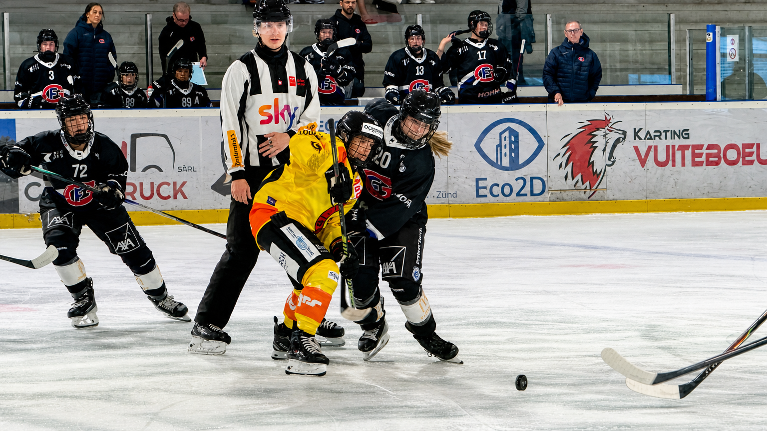 COUPE DES BAINS – Le SC Bern Frauen un peu mieux que les Ladies de Gottéron