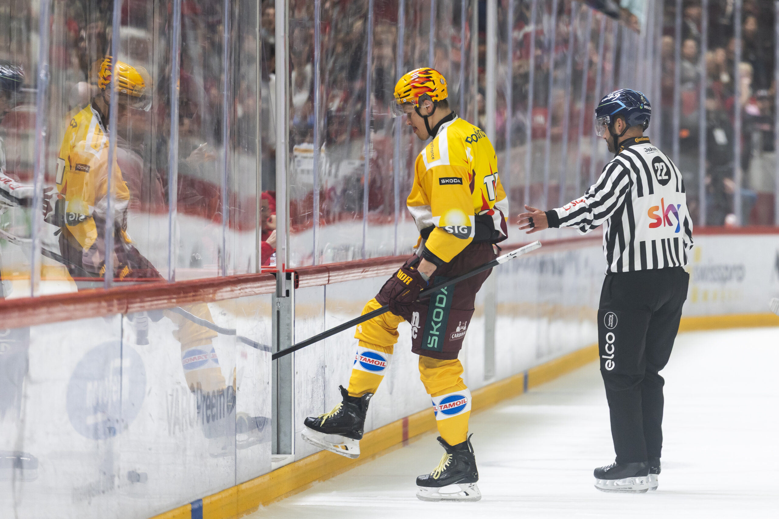 NATIONAL LEAGUE – Erik Brännström touché à la tête, Jesse Puljujärvi renvoyé aux vestiaires