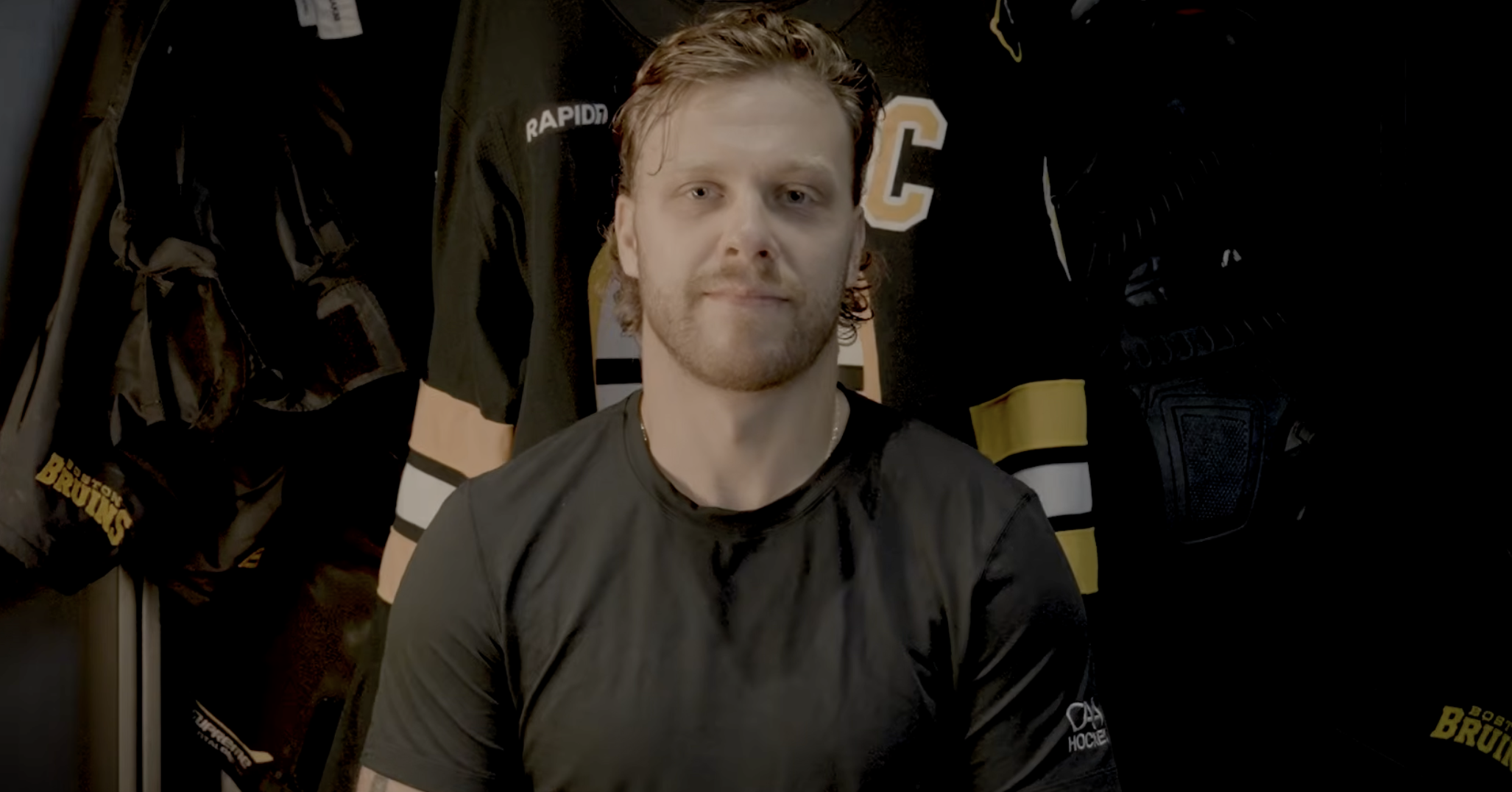 NHL – Les Bruins font de David Pastrnak leur nouveau capitaine