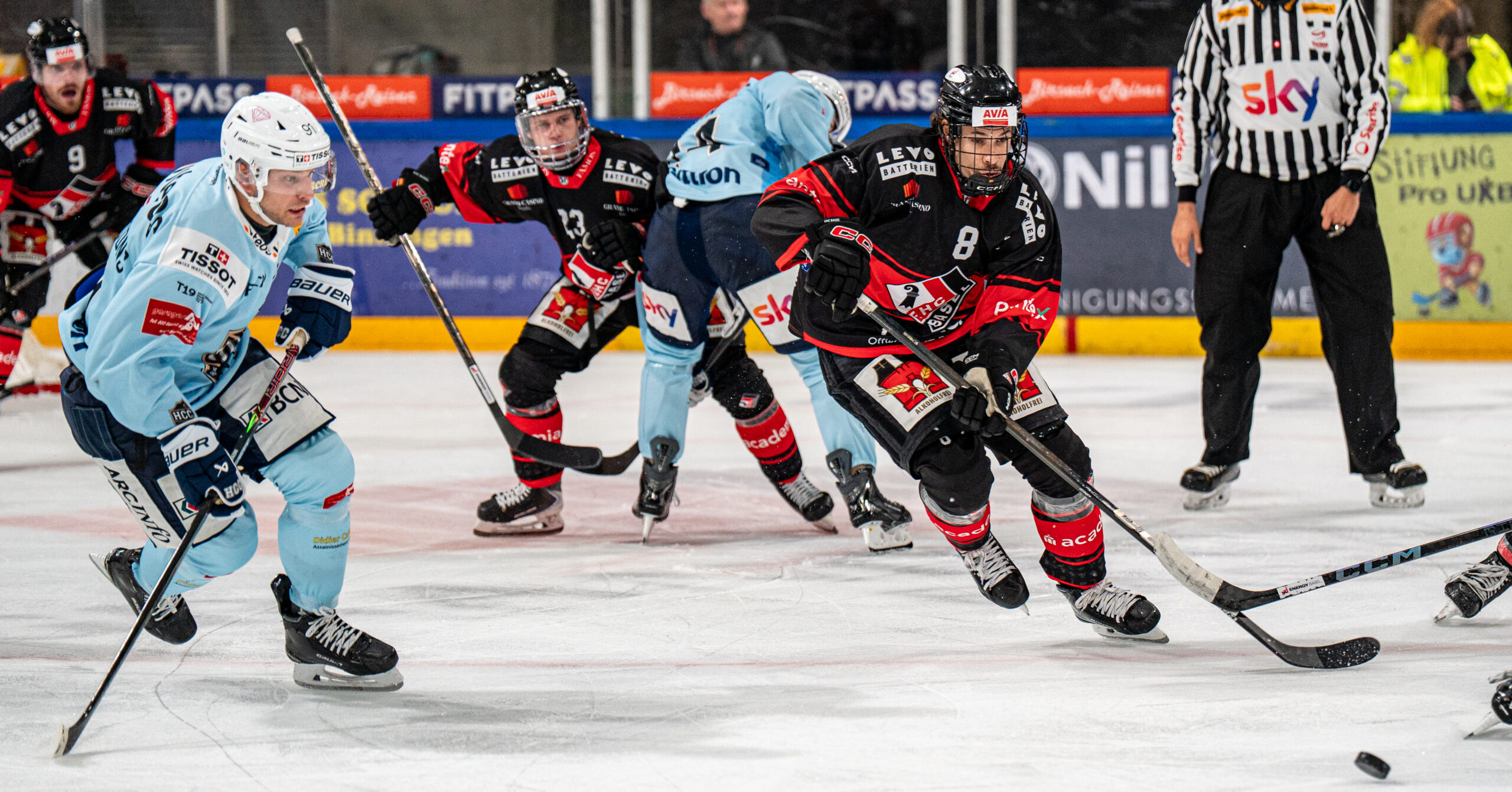 SWISS LEAGUE – La Chaux-de-Fonds marque trois fois en 3:21… et en encaisse quatre derrière: défaite à Bâle!