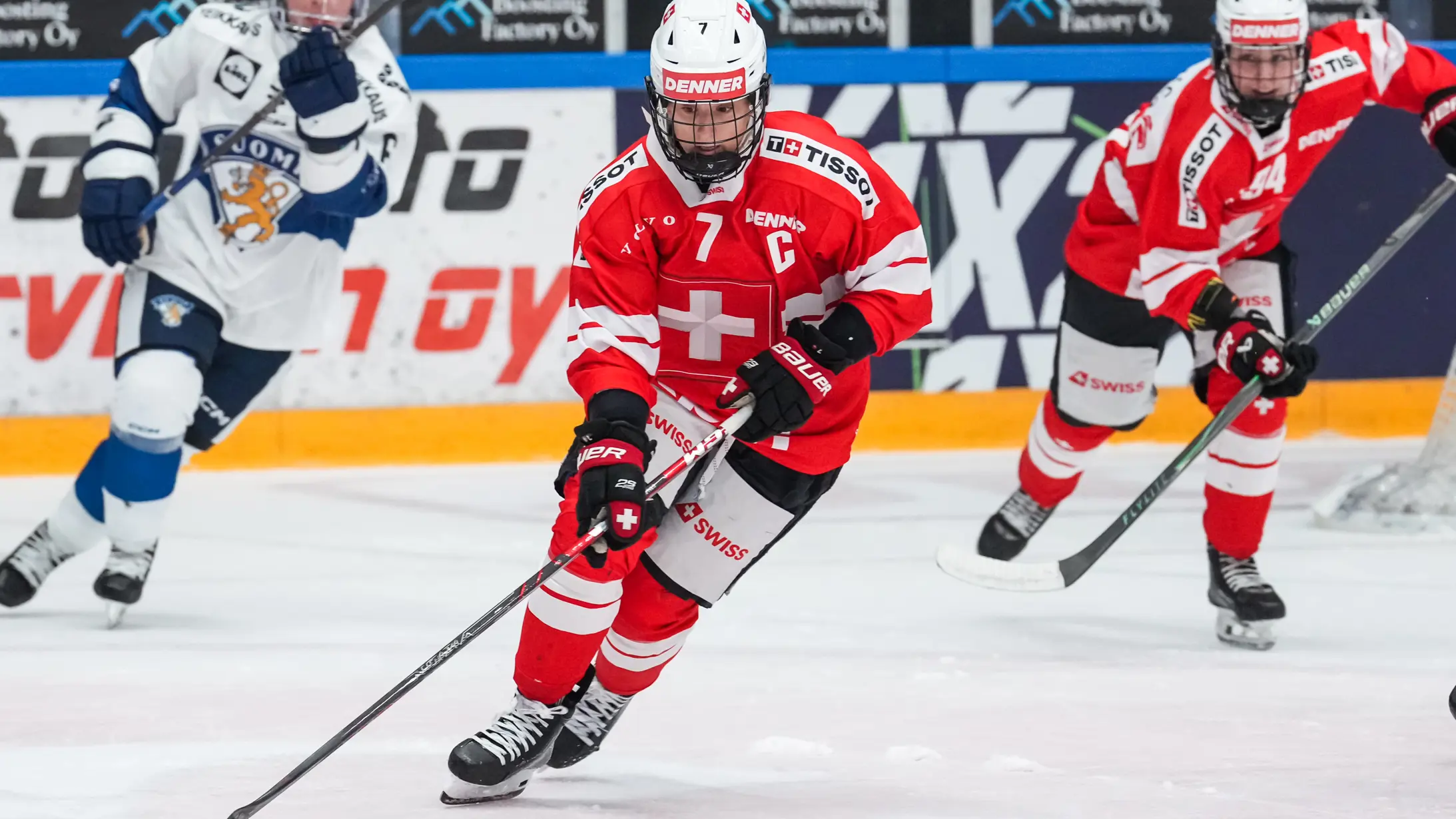 SUISSE FÉMININE – La capitaine Lara Stalder se blesse gravement