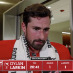 ▶️ NHL – Dylan Larkin répond aux huées des fans de Detroit par un but