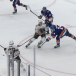 ▶️ NHL – Frustré Frank Nazar sèche Bo Horvat avant d&rsquo;être expulsé