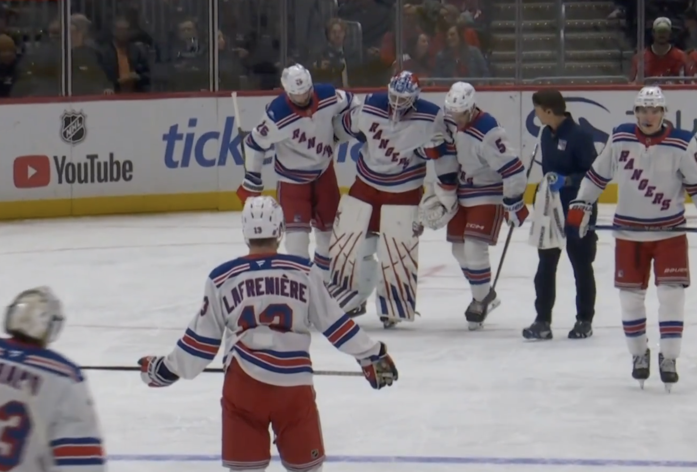 NHL – Coup dur pour les NY Rangers, Igor Shesterkin se tord de douleur