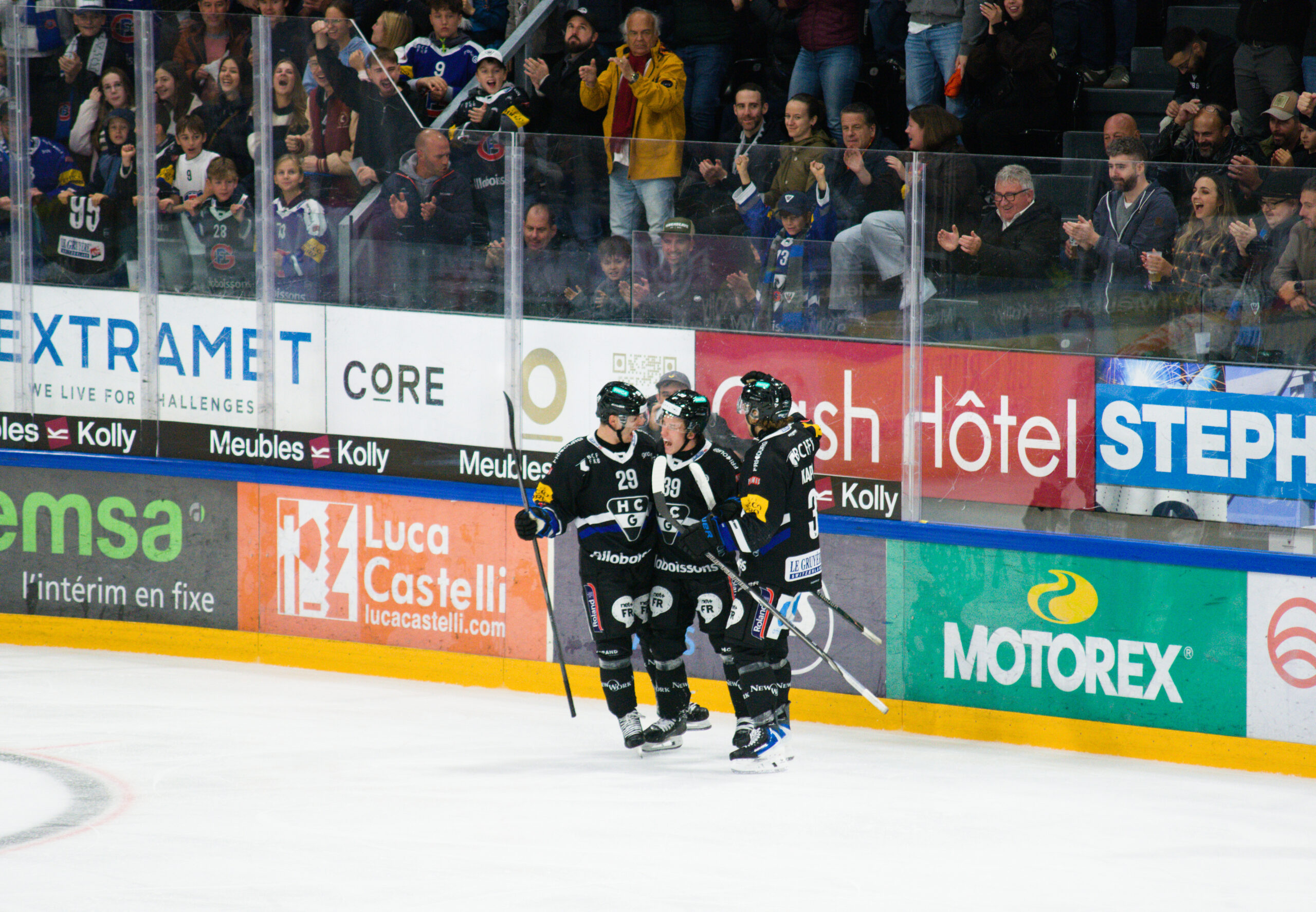 ▶️ NATIONAL LEAGUE – Les images du match Fribourg vs Bienne