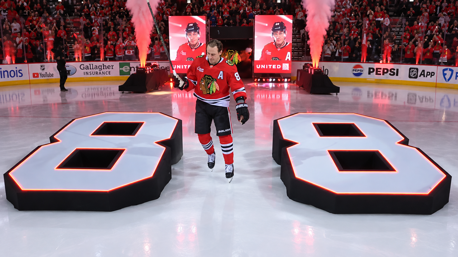 ▶️ NHL – Patrick Kane ovationné pour son retour à Chicago