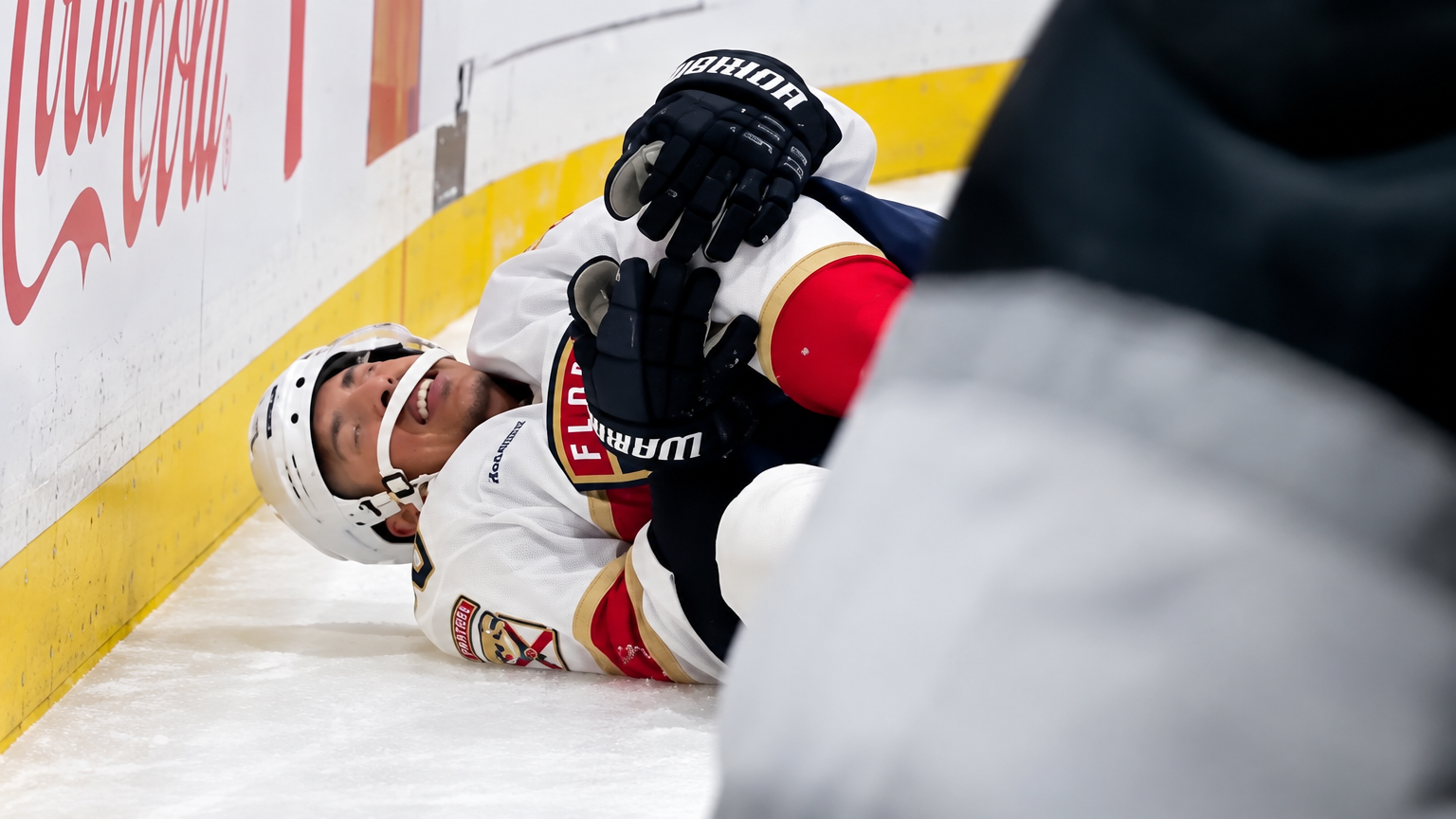 ▶️ NHL – Brad Marchand (FLA) quitte la glace sur blessure. Et ça semble grave…