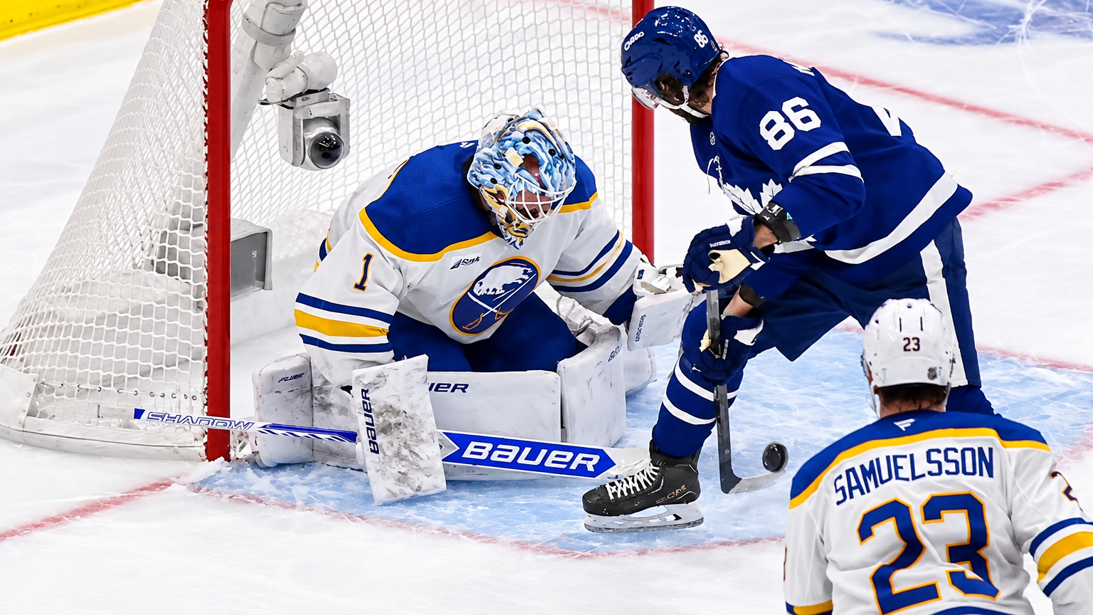 ▶️ NHL – But incroyable de Kirill Marchenko (TOR) contre Buffalo